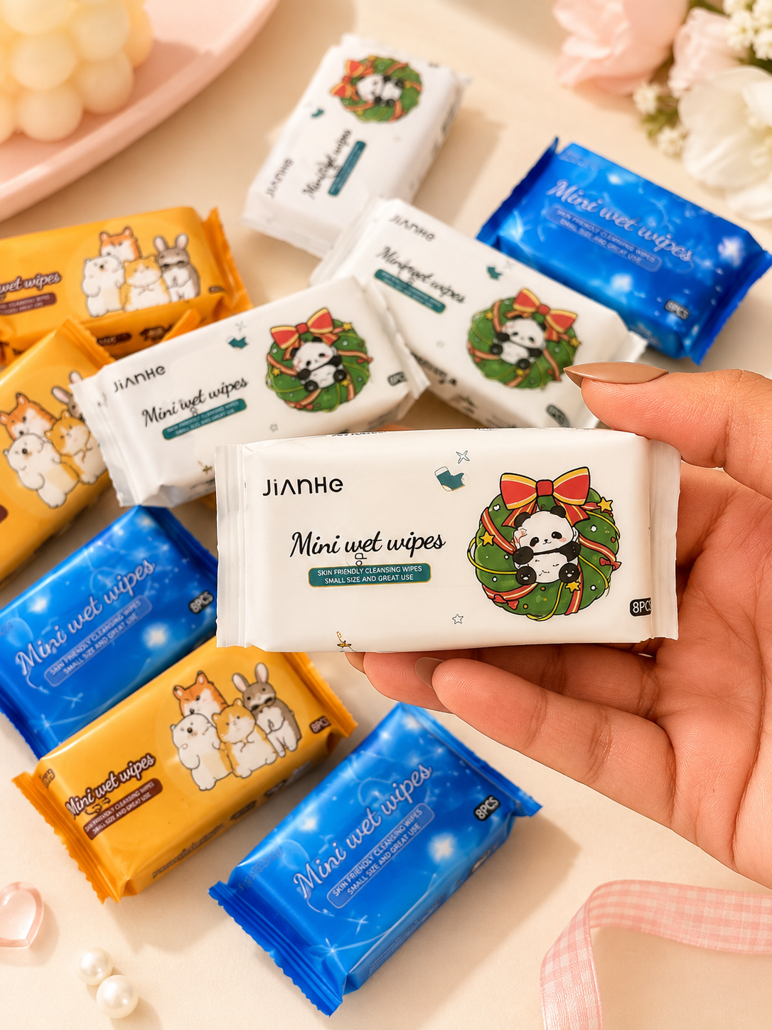 Mini wipes (1 Pack Of 8 mini Wipes)