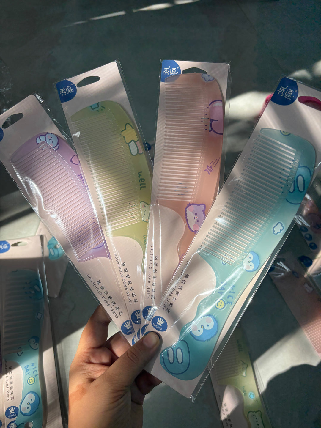 High quality combs thin bristles